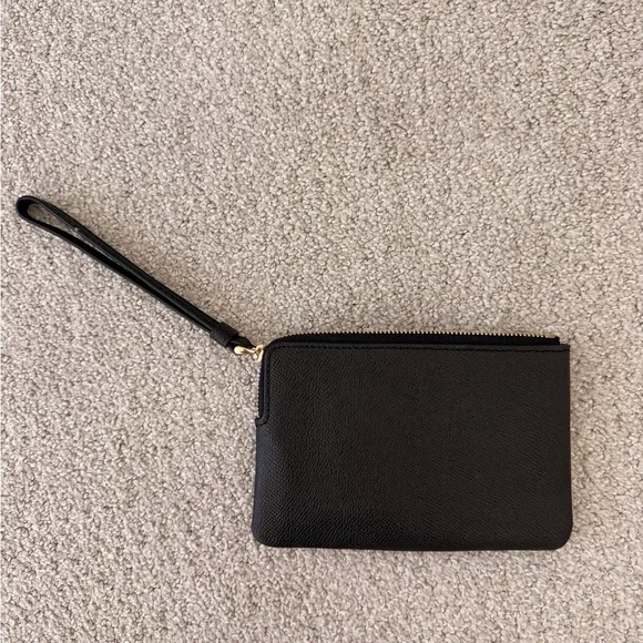 Coach Black Corner Zip Wristlet Crossgrain Leather NWT - Picture 2 of 4